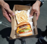 인앤아웃 새 맛 미니 버거 출시