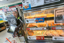 편의점, 아침식사 대안 급부상…3개월간 방문객 9% 늘어