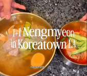1982한인타운냉면집문덕점 | 물냉면 시키면 비빔냉면 공짜…LA 한인타운 BBQ 맛집 [영상]