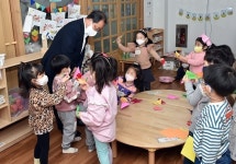 김석준 부산시교육감, 전국 최대규모 명지가온유치원 현장 점검