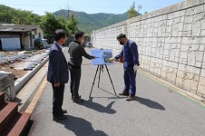 오규석 기장군수, 철마면 대곡마을 도로 개설 현장 점검