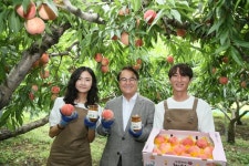김하수 청도군수, 금천면 소재 복숭아 가공공장 찾아