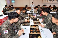 백종원과 손잡은 장성군, 엠지(MZ)세대 장병 입맛 사로잡았다