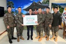 인제 12사단 전차대대 이웃돕기 성금 기탁