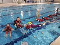 해안초등학교, 학교 수영장 있어 우리도 생존수영교육 받아요