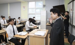 “수험생 여러분, 마지막까지 힘내세요” 전남교육청, 수능 D-30일 약산고 격려 방문