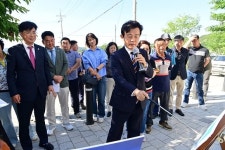 조규일 진주시장, 초전 장재교 보행로 설치공사 현장 점검