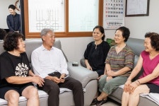 윤환 인천시 계양구청장 어르신들이 행복한 복지환경 누리실 수 있도록 최선 다하겠다.