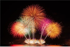BN그룹, 창립 47주년 기념 ‘Bright Night’…지역 영웅들과 함께한 부산불꽃축제