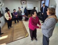 이재이 강진군 신임 신전면장, 탁상보단 마을경로당...실천하는 효, 나누는 효 강조