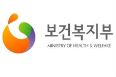 보건복지부 10월부터 동네의원·약국 토요일 진료·조제비 오른다