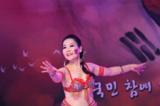 [포토뉴스] 2015 경상북도 나라사랑 페스티벌, 미조댄스연구회 회장 재능기부 축하공연