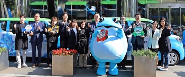 하이트진로, 이동차량 기증식 가져