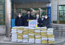 의정부제일교회, 자금동주민센터에 쌀 70포 기탁