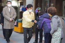 진주시, 논개시장 면 특화거리 누들로드조성 완료