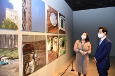 안병용 의정부시장, 미술도서관 도서관 속 작업실展 관람