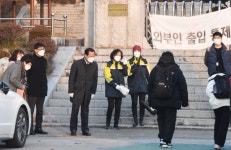 구인모 거창군수, 수능 시험장 찾아 수험생 향한 따뜻한 격려