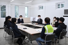 의정부시 황범순 부시장, 경기 행복마을관리소 방문 관계자 격려