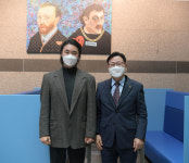 배드보스 팝아트 작품 18세기 어느 두 화가 오산시에 기증