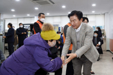 김동근 의정부시장 어르신들 자장면 드시고 건강하세요