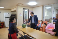 [위클리오늘] 이병선 속초시장, 현장 소통 위한 경로당 순회 방문