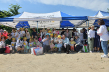 [위클리오늘][포토] 이병선 속초시장, 새싹농장 수확체험 참여