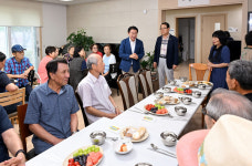 [위클리오늘] 의정부시, 롯데캐슬골드파크2단지 경로당 찾아 어르신들과 소통