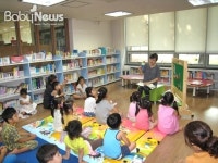화정어린이도서관, ‘책읽어주는 도서관’ 인기