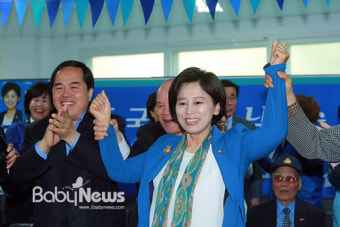 [나는 엄마후보다] 송파병 남인순, 김을동 잡을까
