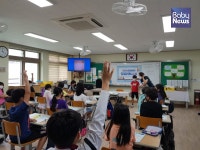이제야 알았어, 넌 '이상한' 친구가 아니란 걸 대표 이미지