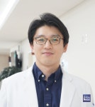 한 해 추락, 넘어짐 12만명…노인층 고관절 골절 주의해야 