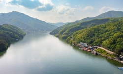 [탐방] 탁 트인 북한강 바라보이는 깔끔하고 넓은 풀빌라 정화여각