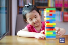 영아의 삶과 경험은 특별활동이 아닌 자유로 채워진다