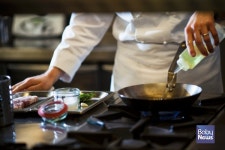 흑백요리사는 대박났는데..미쉐린 선정 식당 94% 위생등급제 신청 안해