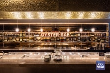 더 플라자 오이스터 배(Oyster Bae), 메뉴 개편 및 해피아워 프로모션 출시