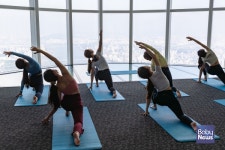 서울스카이, 하늘 위에서 누리는 이색 힐링 서울스카이 요가 클래스 오픈