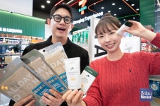 [뷰티 트렌드] 편의점, 패션·뷰티까지 확장… 세븐일레븐 여름 시즌 상품 출시 外