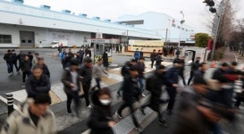 주52시간제 앞둔 영세사업장 아우성  잔업없이 물량 못맞춰…문 닫으란 얘기