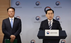 전기kWh당 8원·가스MJ당 1.04원 인상 4인가구 月 전기 3000원·가스 4400원↑