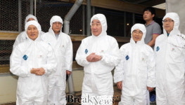 이낙연 전남지사, AI 걱정 없는 귀농 축산인 양계장 방문