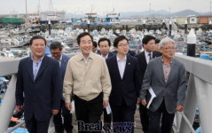 이낙연 전남지사, 해양관광 중심 꿈꾸는 목포 북항 방문