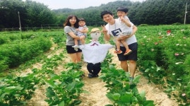샘표, 유기농콩농장서 ‘허수아비 만들기 행사’ 개최