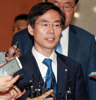조경태 더민주 탈당 “거취 모든 가능성 열어둬”