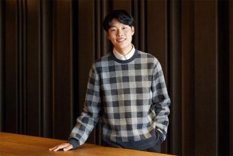 류준열, 팬미팅 추가 1회 티켓 오픈 5분 만에 전석 매진..‘대세 입증’