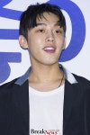 ［포토］유아인, 반듯한 이목구비 (좋아해줘 VIP시사회)