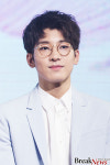 ［포토］세븐틴 원우, 깐원우에 안경은 사랑이죠