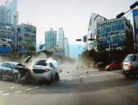 해운대서 광란의 질주..횡단보도 보행자 덮쳐 17명 사상