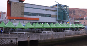 여수수산시장 임시 판매장 20일 영업재개···천막 74동 설치 완료