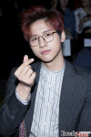 ［포토］B1A4 신우, 바나들을 향한 내 마음이야~