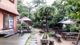 맛에 취하고 주변 풍경에 취하다 <산채고을>